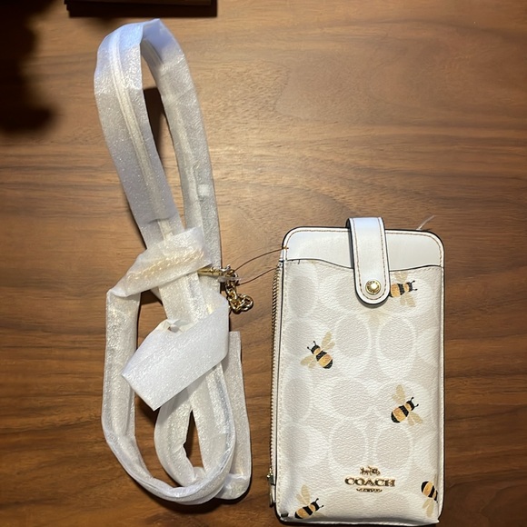 🐝 Coach Phone Crossbody In Signature Canvas With Bee Print - Picture 7 of 10